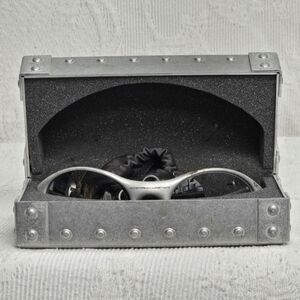 Rare Silver Oakley Metal Vault Case Vintage Broken Eye Jacket Sunglass Set 90s
